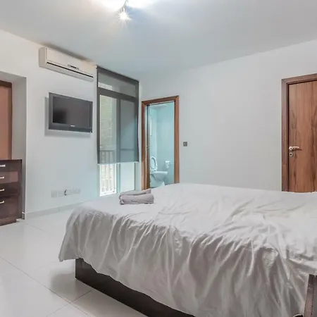 Collection - V45 Apartamento Valeta