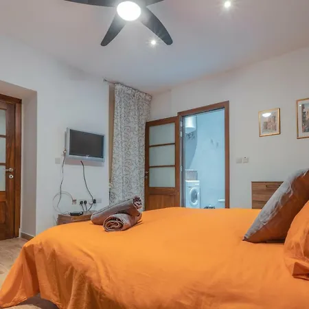 Collection - V45 Apartamento Valeta